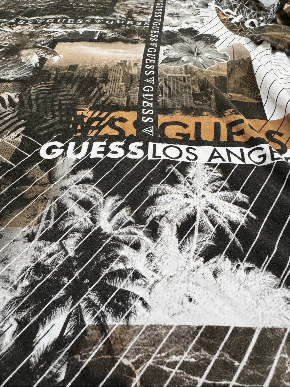 GUESS Los Angeles Graphic T Men’s L Y2K Streetwear All Over Print Cotton T - Picture 3 of 13